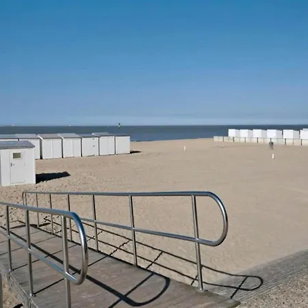 Modern Coastal In Appartement Knokke-Heist