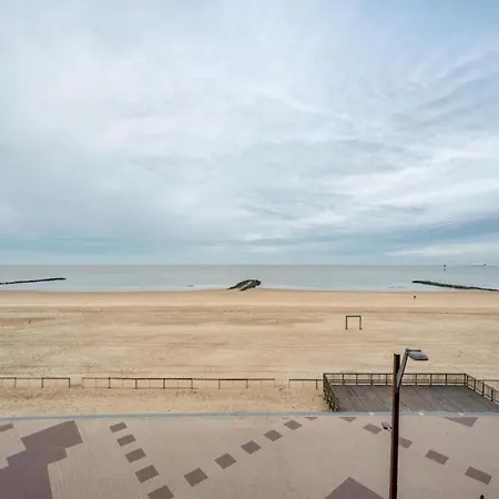 Modern Coastal In Appartement Knokke-Heist