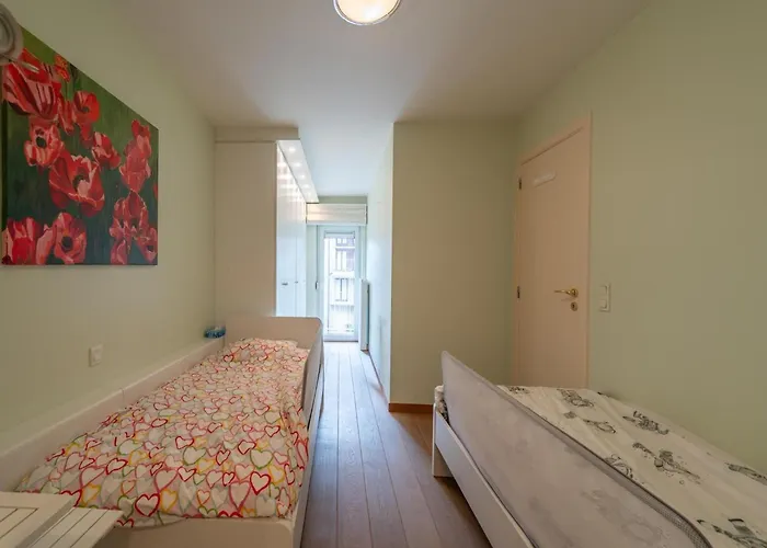 Modern Coastal In Appartement *